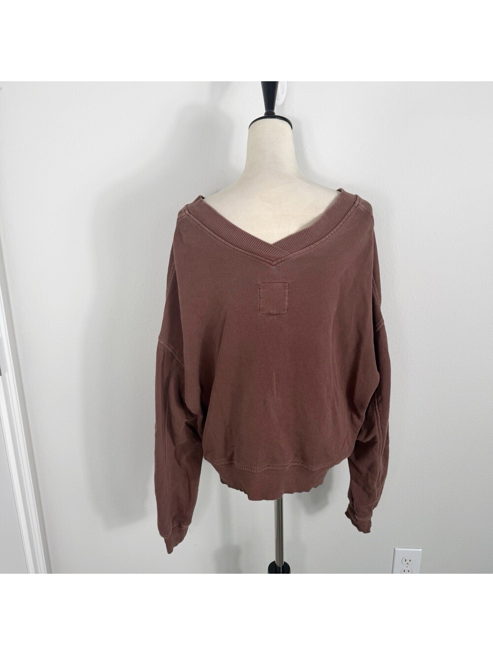 Aerie V-neck Sweatshirt Women's Medium Brown Oversized Long Sleeve Pullover - Picture 4 of 5